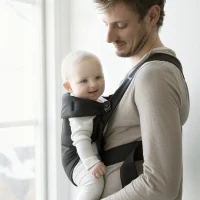 Анатомический рюкзак-переноска BabyBjörn Mini Black с несколькими положениями для ношения, хлопок 2