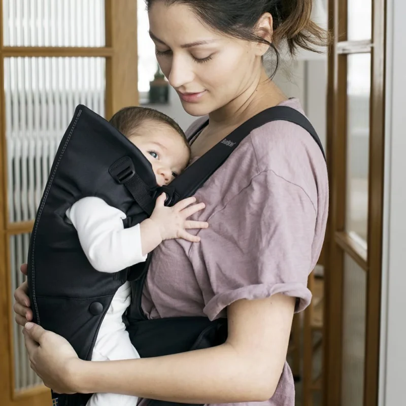 Анатомический рюкзак-переноска BabyBjörn Mini Black с несколькими положениями для ношения, хлопок 3