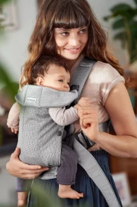 Анатомический рюкзак-кенгуру BabyBjorn Mini Grey 3D Mesh с несколькими положениями для ношения 3
