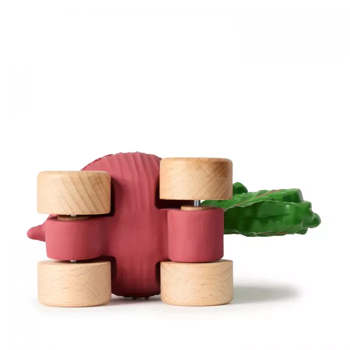 Jucarie din cauciuc natural masinuta - Betty the Beetroot- Oli & Carol 4
