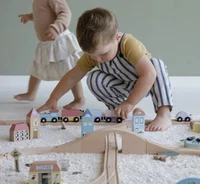 Set de sine de tren din lemn cu 108 piese - Little Railway Collection - Little Dutch 2