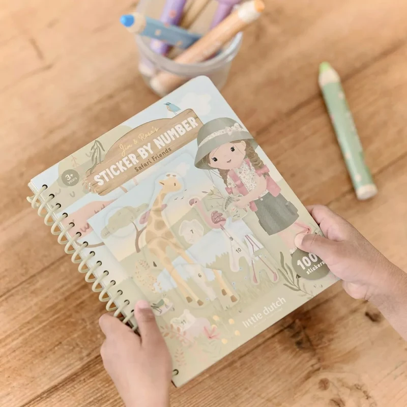 Carte cu abtibilduri - ROSA - Safari Friends - Little Dutch 2