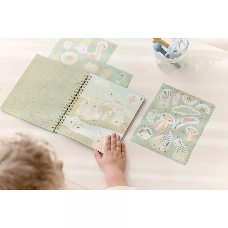 Carte cu abtibilduri - JIM - Safari Friends - Little Dutch 3