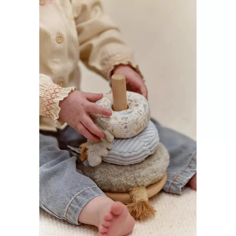 Jucarie din lemn FSC si textil pentru stivuire - Safari Friends - Little Dutch 4