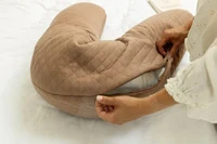 Perna gravida Beaba Big Flopsy Jersey Cocoa 5