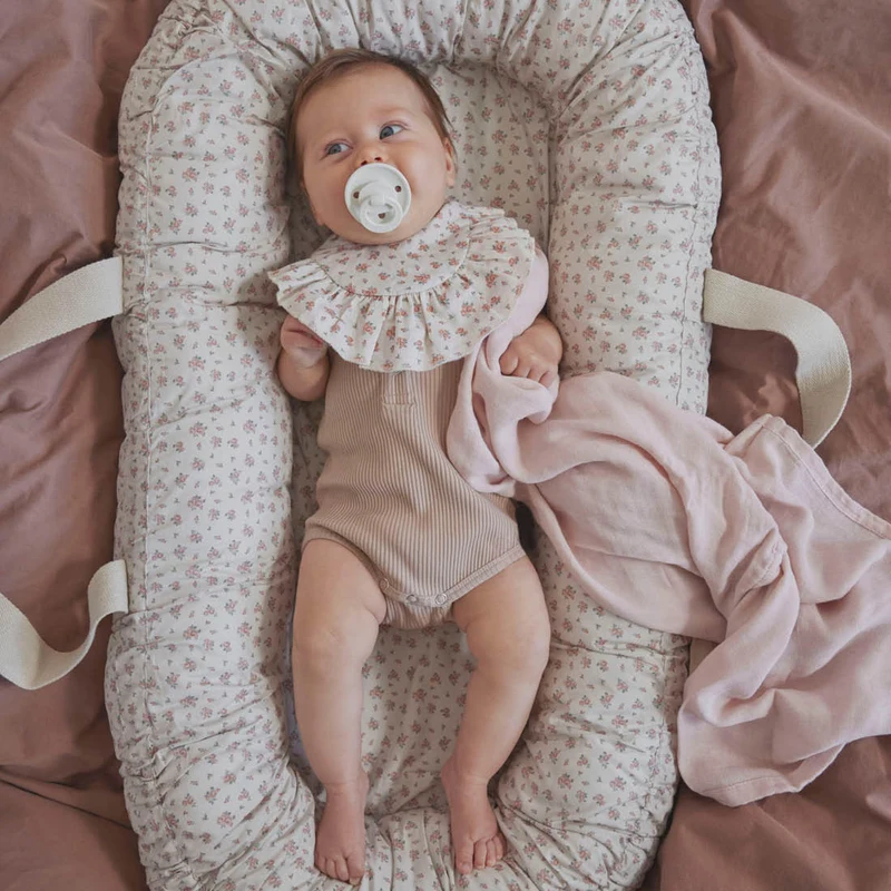 Baveta Autumn Rose, Elodie 2