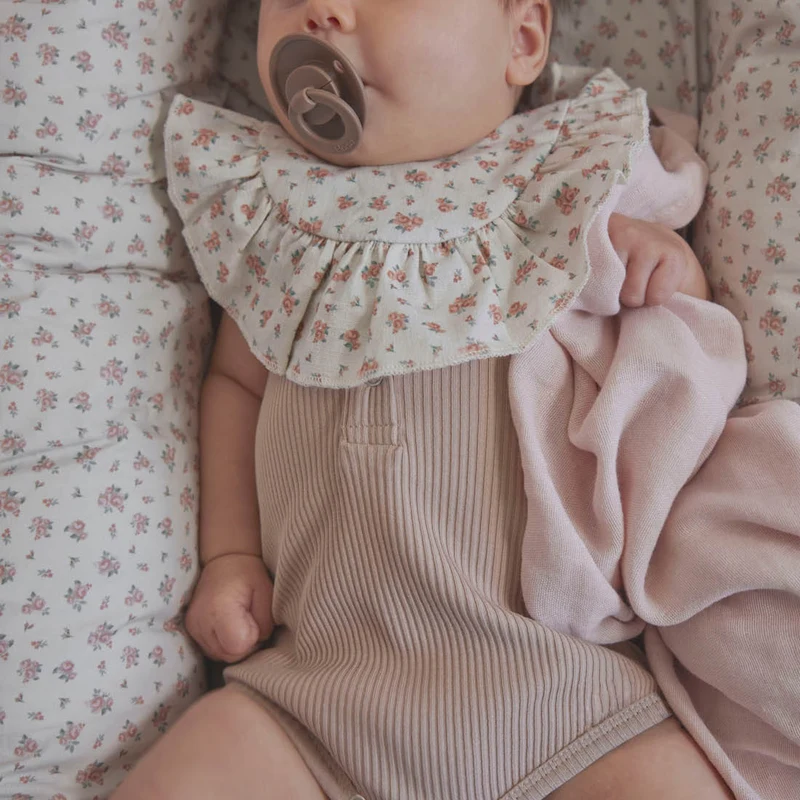 Baveta Autumn Rose, Elodie 3